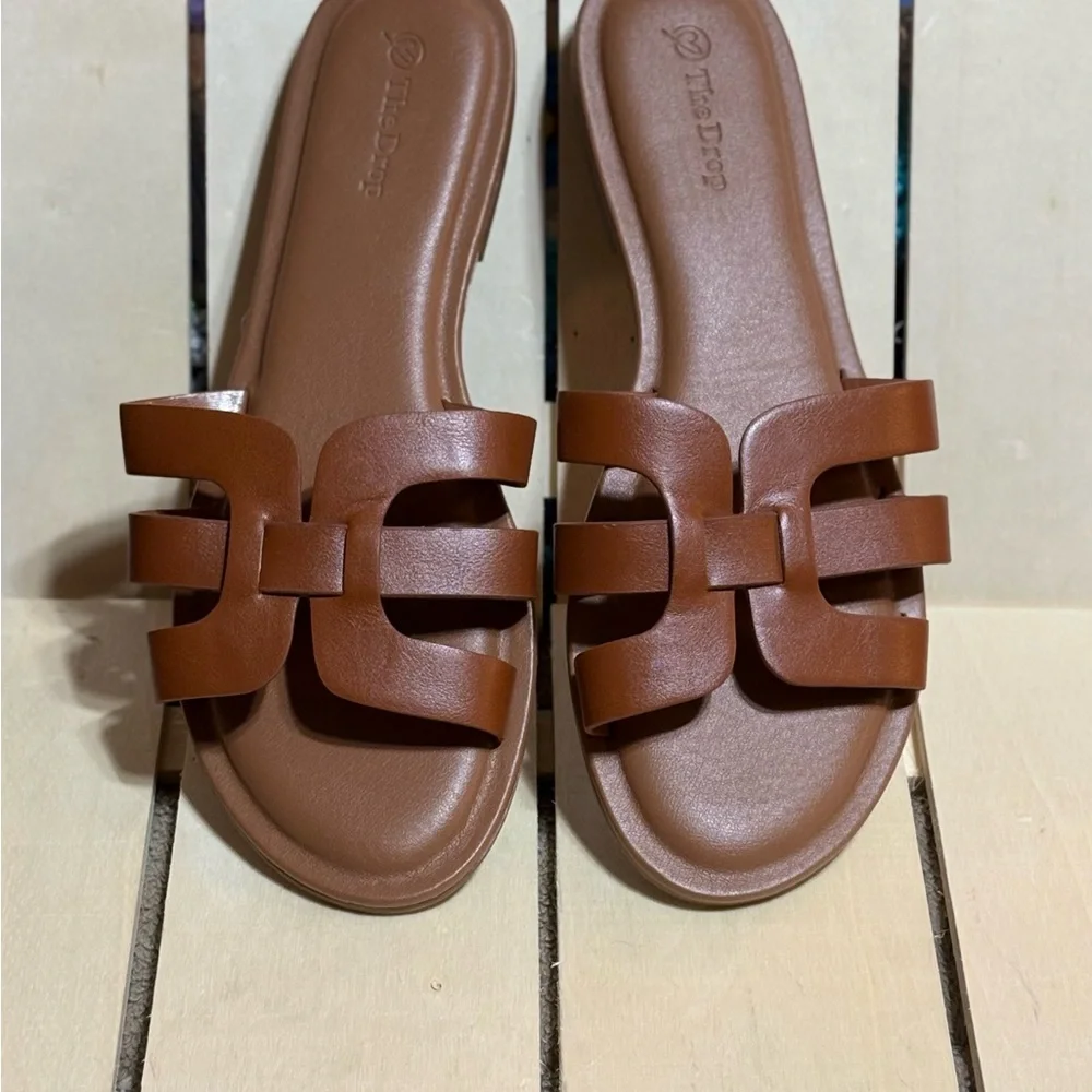 The Drop Women's Brown Slide Sandals with Interlocking Strap - Picture 3 of 7